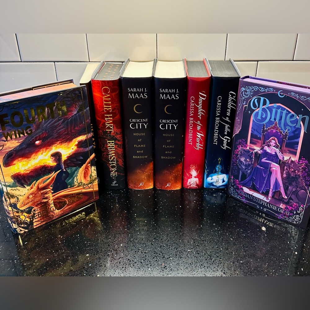 Fantasy Book Bundle | Signed, Special Editions, Sprayed Edges, Bonus Chapters 📚